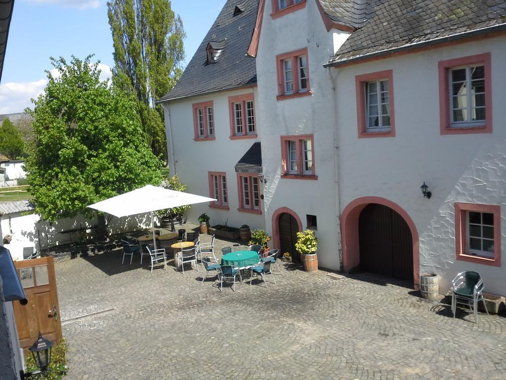 Готель Weinhaus Kurtrierer Hof Лайвен Екстер'єр фото